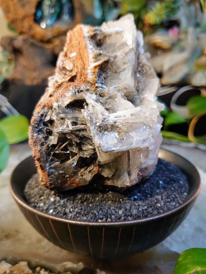 582g Lustrous Grey Barite Leaf Formation from Tenke Fungurume, Congo for Altar and Home Decor / Energy Work / Crystal Healing / Reiki