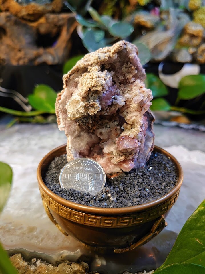 97.6g Natural Pink Amethyst Geode from Argentina for Crystal Healing/ Meditation/ Altar and Home Decor / Collection