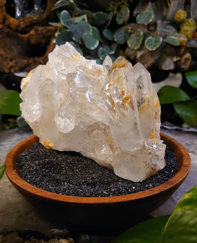 937g Clear Quartz Cluster with Golden Healer and Lodolite Inclusions from Minas Gerais, Brazil for Crystal Healing / Altar and Home Decor