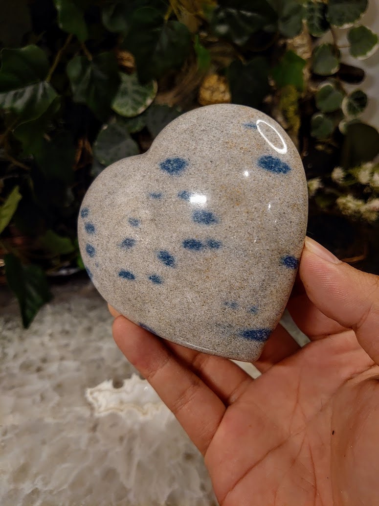 Polished Blue Spinel Heart from Madagascar for Home and Altar Decor / Crystal Healing / 430g / Gift for Her & Him / Have a Heart!