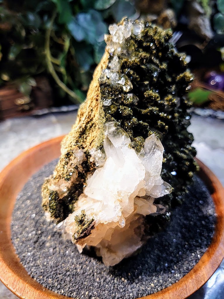 Gorgeous Quartz with Forest Green Epidote Fingers from Turkey for Crystal Healing / 638g / Mineral Collection / Cabinet Specimen