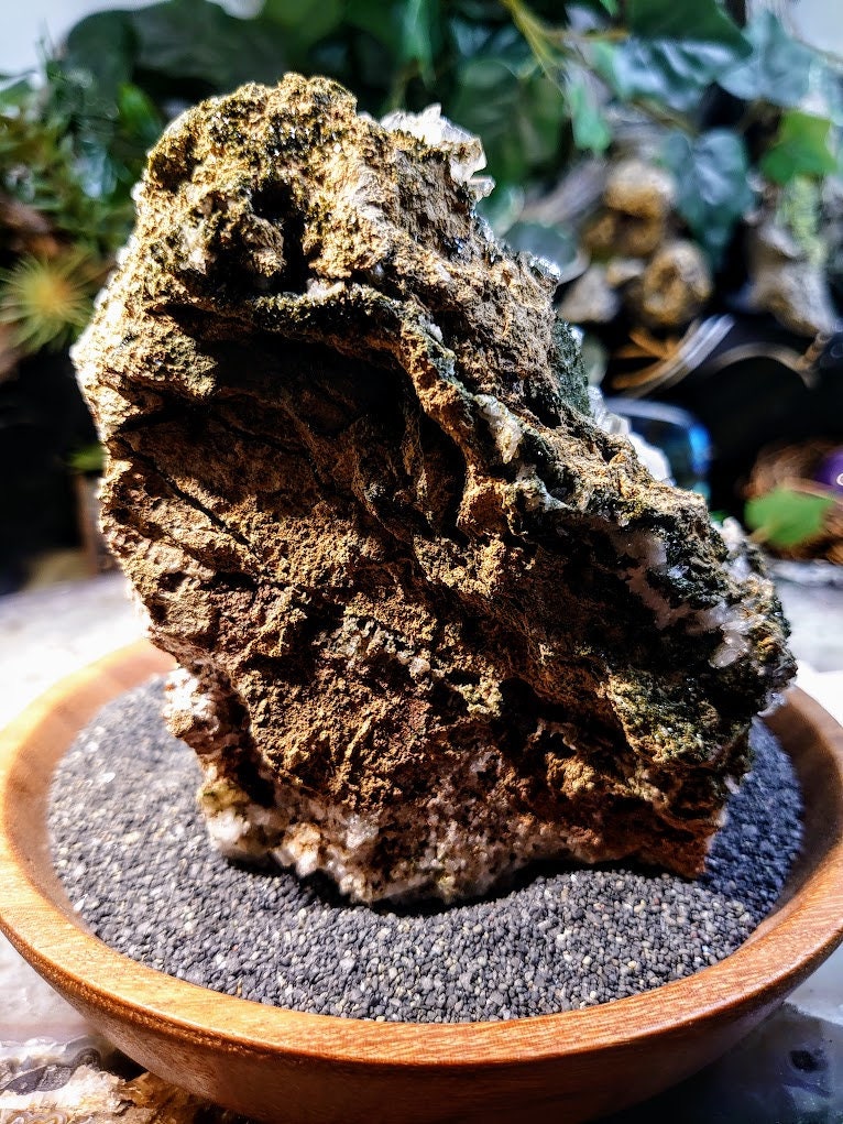 Gorgeous Quartz with Forest Green Epidote Fingers from Turkey for Crystal Healing / 638g / Mineral Collection / Cabinet Specimen