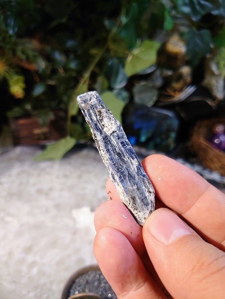 2 5/8" Deep Blue/Indigo Kyanite Crystal from Zimbabwe for Meditation / Grids / Cord Cutting / Metaphysical / Jewelrycrafting