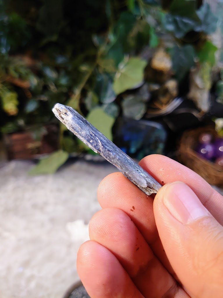 2 3/8" Deep Blue/Indigo Kyanite Crystal from Zimbabwe for Meditation / Grids / Cord Cutting / Metaphysical / Jewelrycrafting