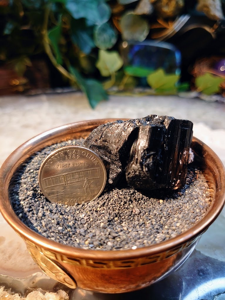 Glossy Black Tourmaline with Termination / Schorl Crystal From Madagascar / 70.04g / Thumbnail Specimen / Desk Decor / Reiki / Collection