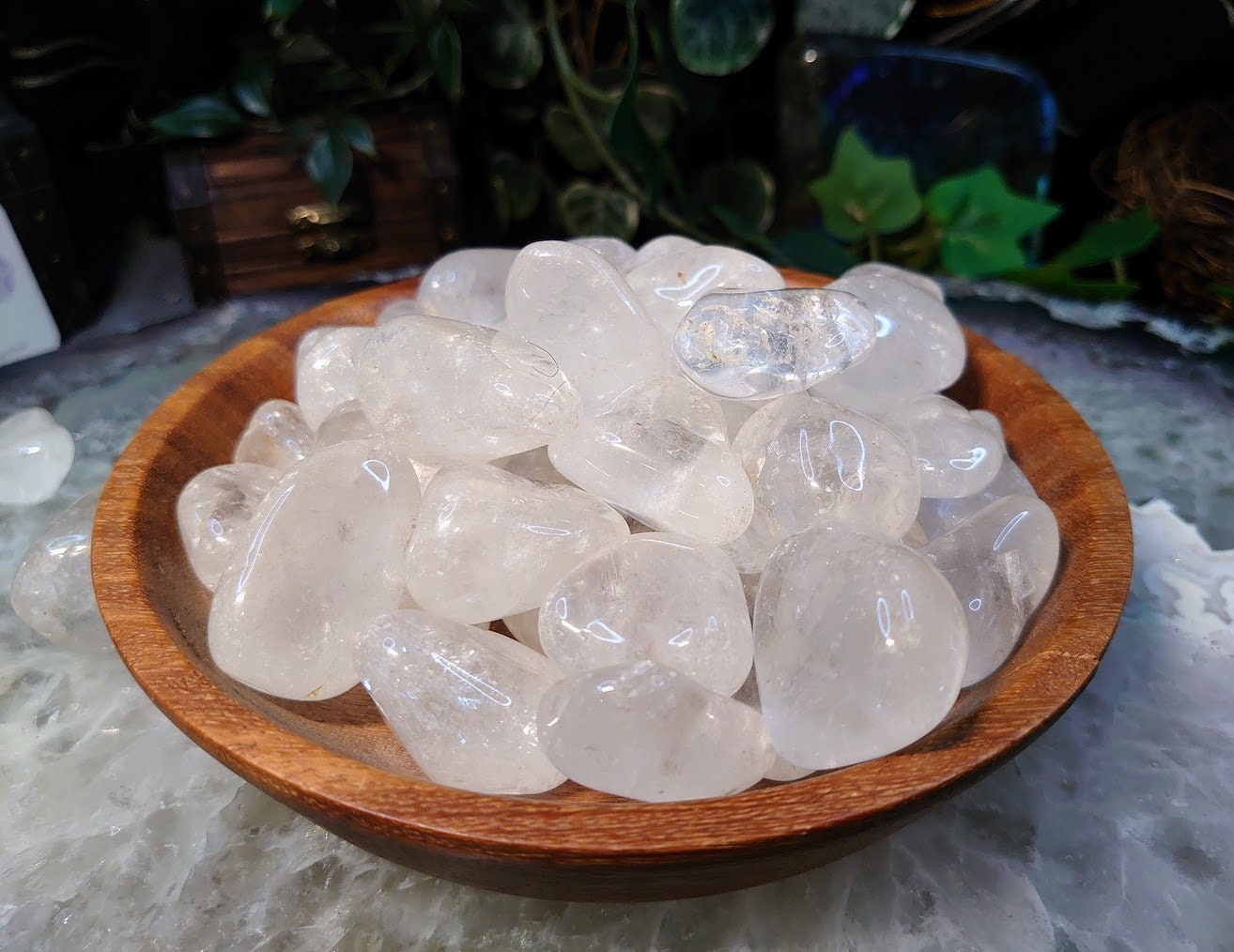Polished Clear Quartz Tumbled Stones from Brazil for Crystal Healing/ Reiki/ Meditation/ Crystal & Mineral Collectors