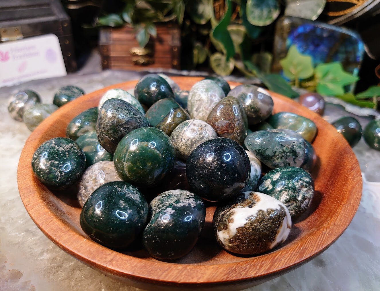 Moss Agate Tumbled Stones from Brazil for Crystal Healing/ Reiki/ Meditation/ Crystal & Mineral Collectors