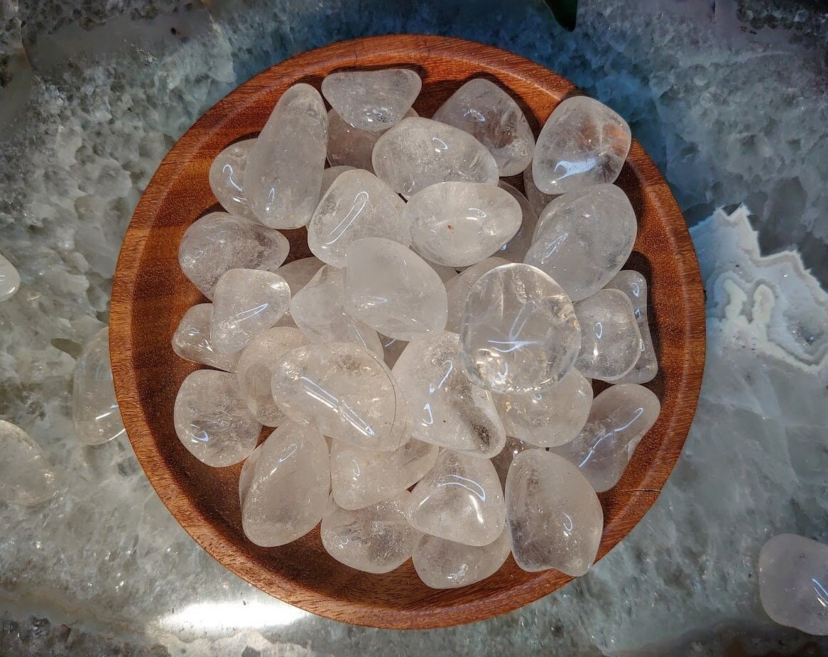 Polished Clear Quartz Tumbled Stones from Brazil for Crystal Healing/ Reiki/ Meditation/ Crystal & Mineral Collectors