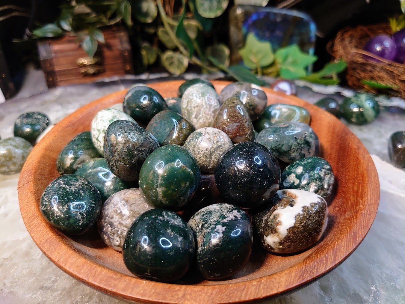 Moss Agate Tumbled Stones from Brazil for Crystal Healing/ Reiki/ Meditation/ Crystal & Mineral Collectors