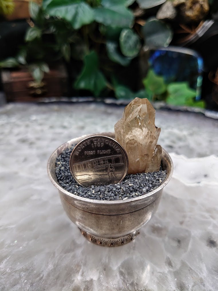 Small Natural Kundalini Congo Citrine Cluster for Altar & Home Decor / 13.56g / Energy Work / Crystal Healing / Miniature Class