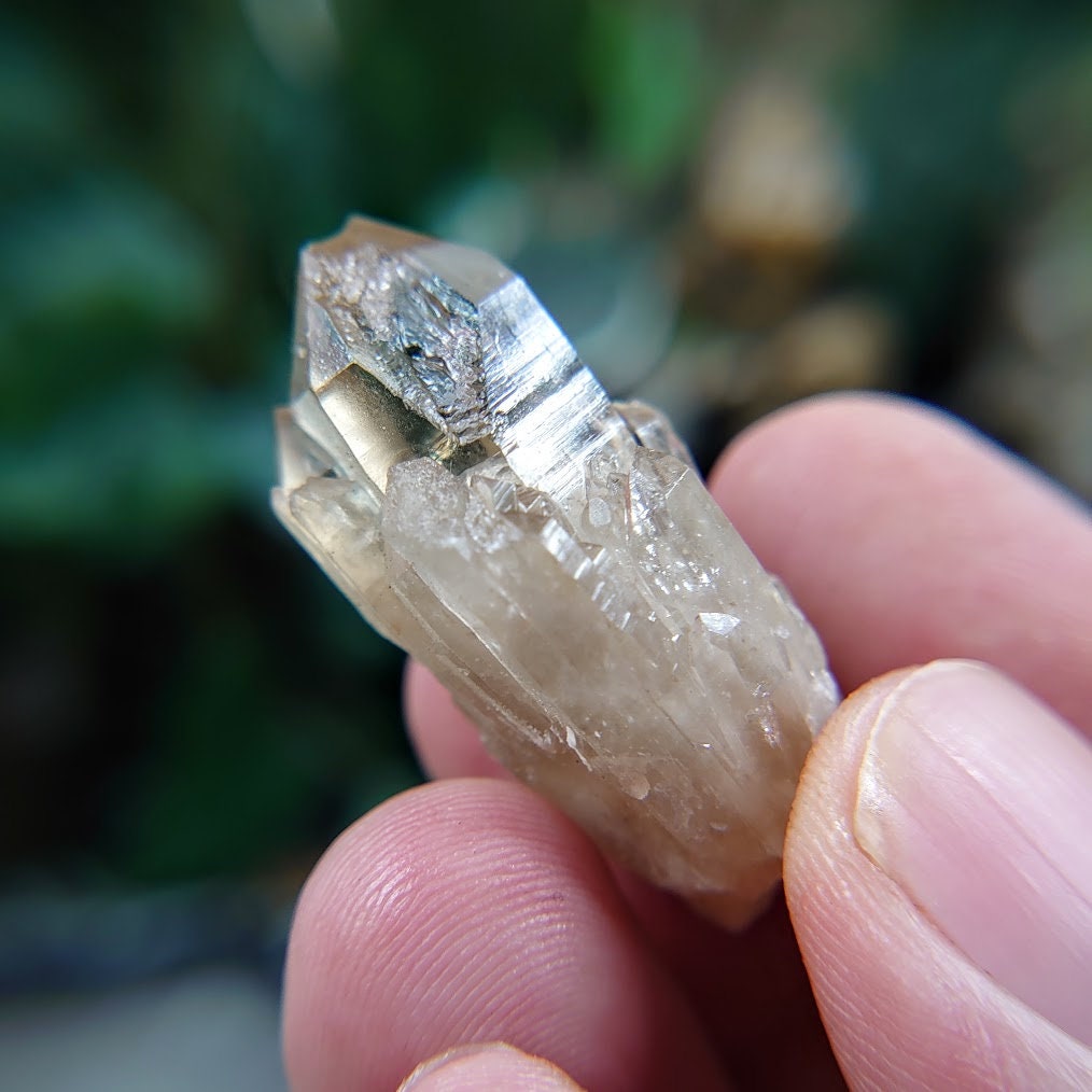 Small Natural Kundalini Congo Citrine Cluster for Altar & Home Decor / 13.56g / Energy Work / Crystal Healing / Miniature Class