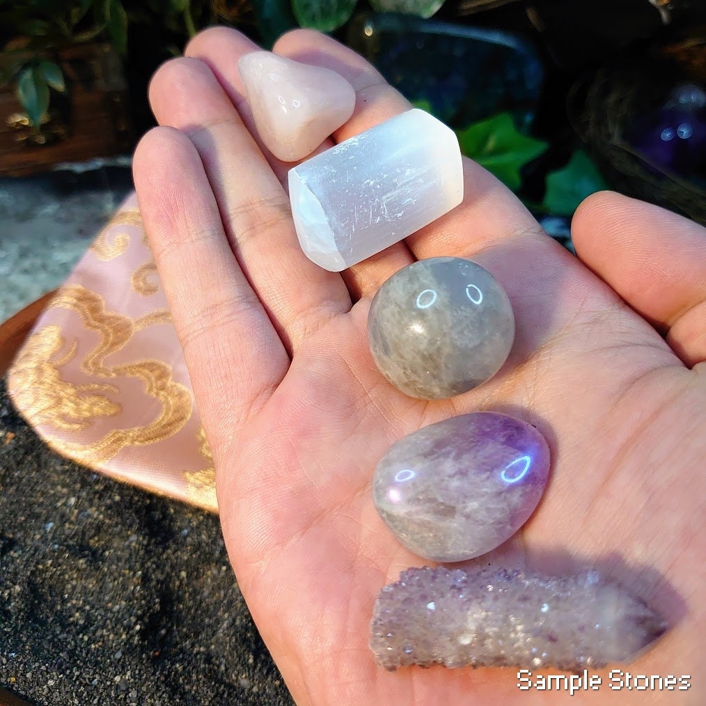 Spirit of Love Mojo Bag / Crystal Healing Kit / Medicine Bag / Crystal Set / Meditation Stones