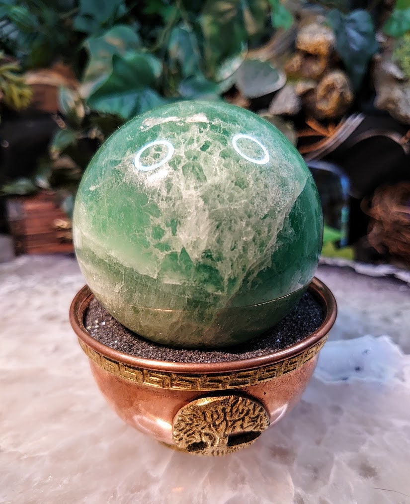 3" Green Fluorite Sphere from China for Crystal Healing / 622g / UV Reactive / Reiki / Meditation / Gemstone Collectors / Altar Decor