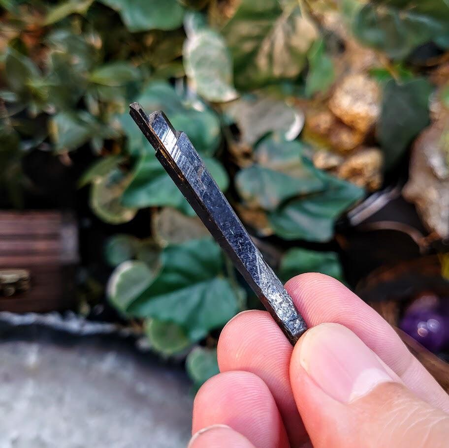2.5" Glossy Black Aegirine Crystal Rod from Malawi, Africa for Crystal Healing / 5.49g / Home and Altar Decor / Negative Protection