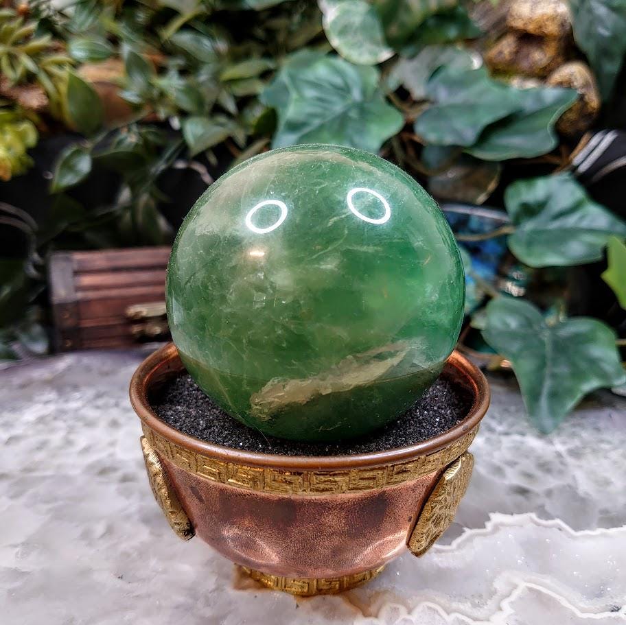 2 3/4" Green Fluorite Sphere from China for Crystal Healing / 410g / UV Reactive / Reiki / Meditation / Gemstone Collectors / Altar Decor