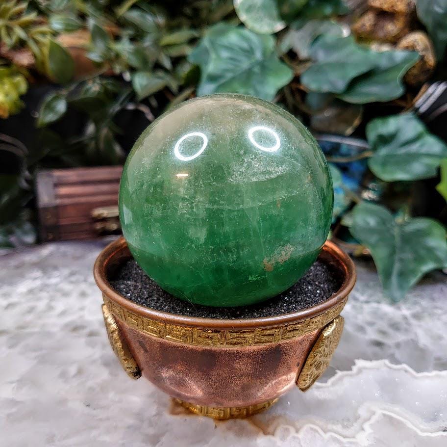 2 3/4" Green Fluorite Sphere from China for Crystal Healing / 410g / UV Reactive / Reiki / Meditation / Gemstone Collectors / Altar Decor