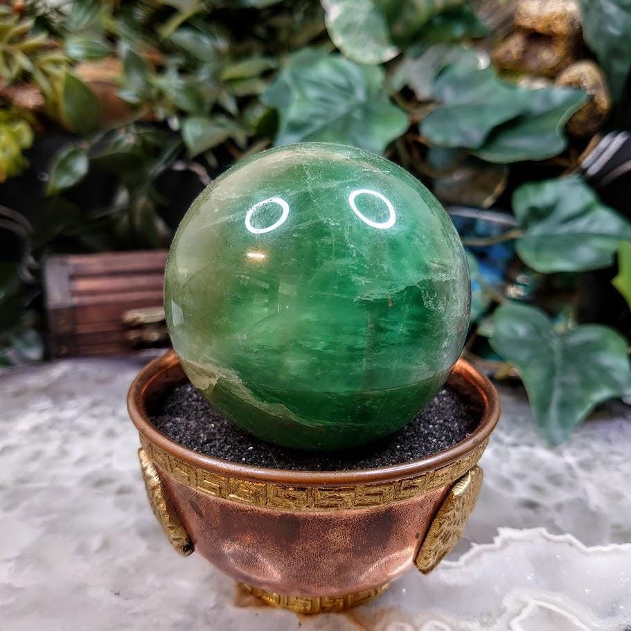 2 3/4" Green Fluorite Sphere from China for Crystal Healing / 410g / UV Reactive / Reiki / Meditation / Gemstone Collectors / Altar Decor