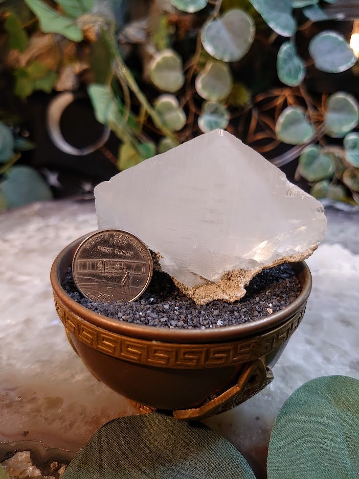 66.7g White Calcite Fan with Matrix from China / Thumbnail Specimen / for Desk Decor / Meditation / Reiki / Collection
