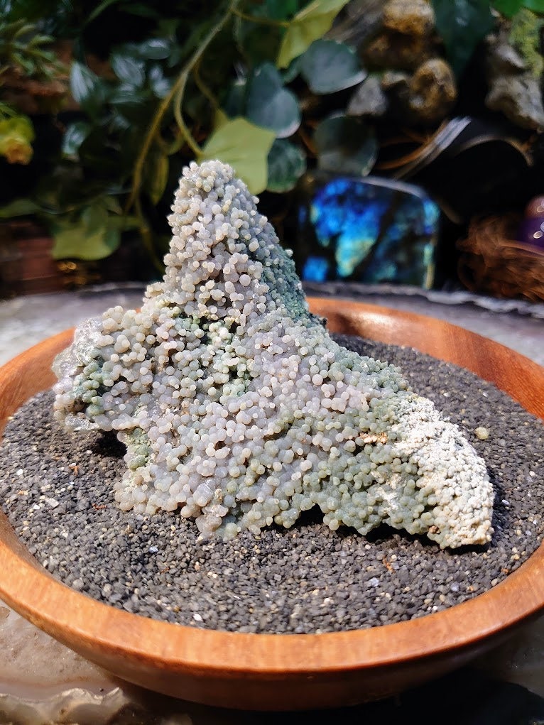 206g Grape Agate Cluster from Sulawesi, Indonesia for Collection / Crystal Healing / Gemstone Home and Altar Decor / Reiki/ Meditation