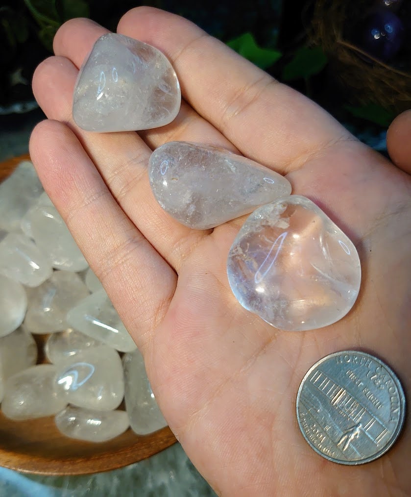 Polished Clear Quartz Tumbled Stones from Brazil for Crystal Healing/ Reiki/ Meditation/ Crystal & Mineral Collectors