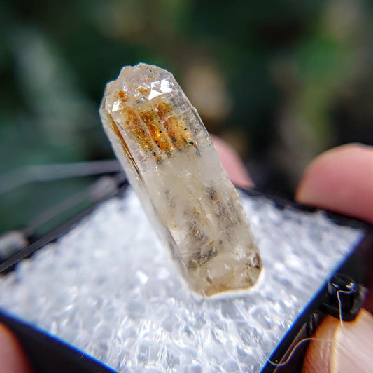 Petroleum "Firefly" Quartz Point from Madirobe, Madagascar for Crystal Healing / 4.34g / Meditation / Collection /