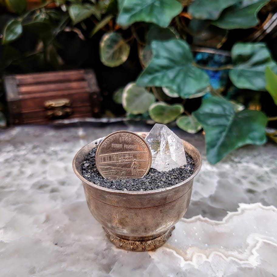 0.875" Clear Apophyllite Point with Polished Bottom from Maharashtra, India for Home & Altar Decoration / 6.87g / Reiki / Energy Work/ Grids